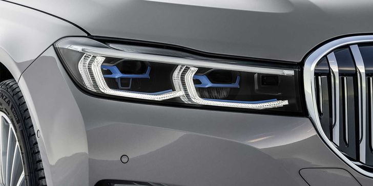 Обновленная BMW 7-Series