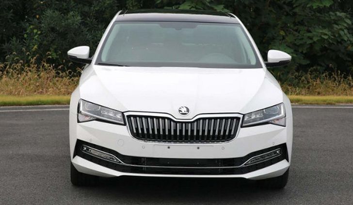 Обновленная Skoda Superb