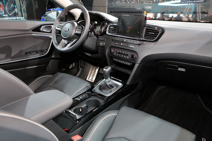 Салон KIA Ceed SW
