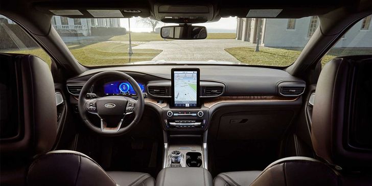 Салон нового Ford Explorer