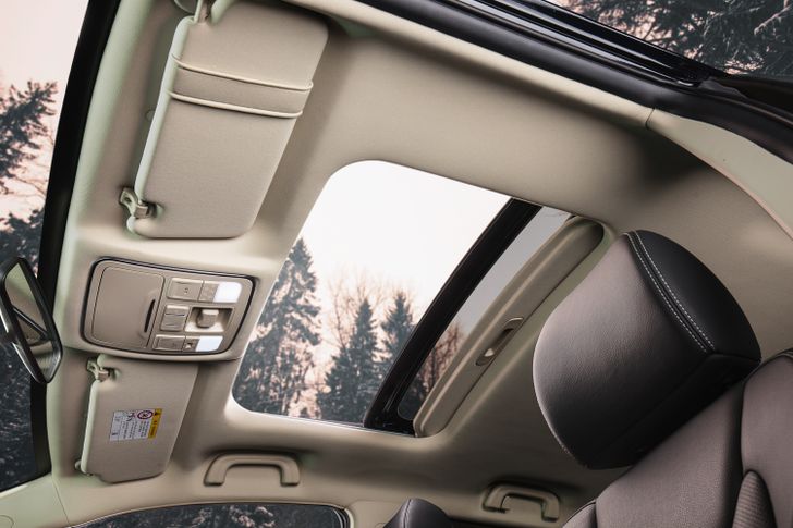 Салон обновленного Geely Emgrand X7