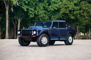 Lamborghini LM002