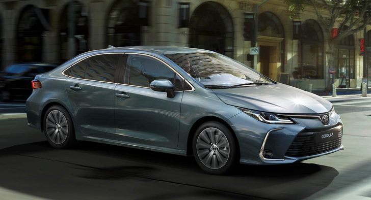 За первую половину декабря 14 марок изменили цены на автомобили в России