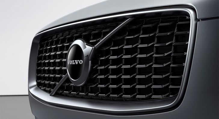Обновленный Volvo XC90