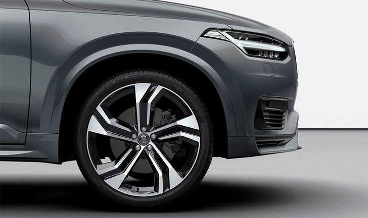 Обновленный Volvo XC90