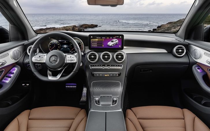 Салон Mercedes-Benz GLC