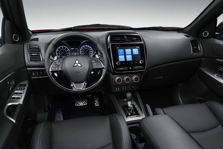 Салон Mitsubishi ASX 2019