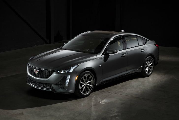 Дебютировал новый седан Cadillac CT5
