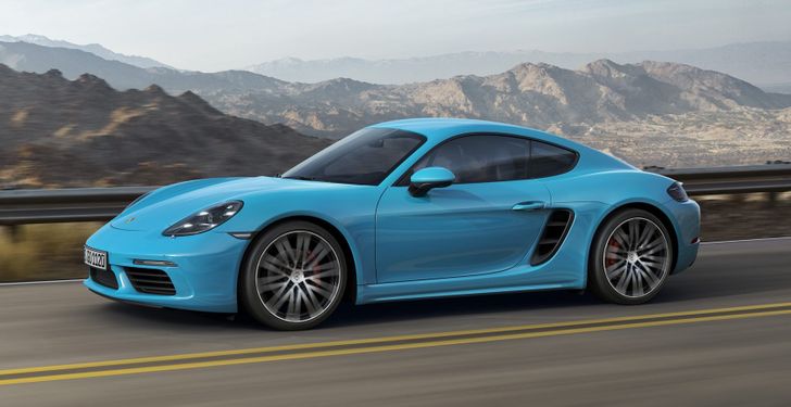 В России отзывают три автомобиля Porsche