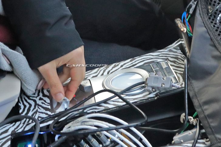 Салон Genesis GV80