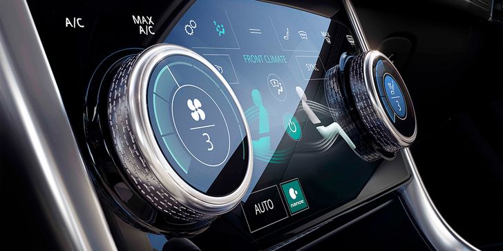 Салон Jaguar XE