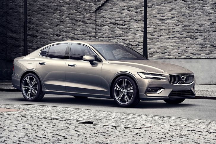 Volvo S60 получил в России «бюджетную» версию