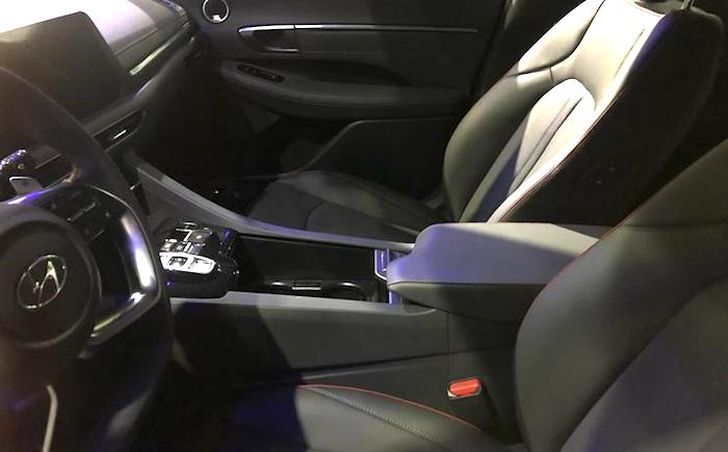 Салон Hyundai Sonata