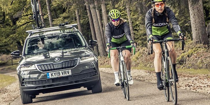 Skoda выпустила кроссовер Skoda Karoq Velo для велосипедистов