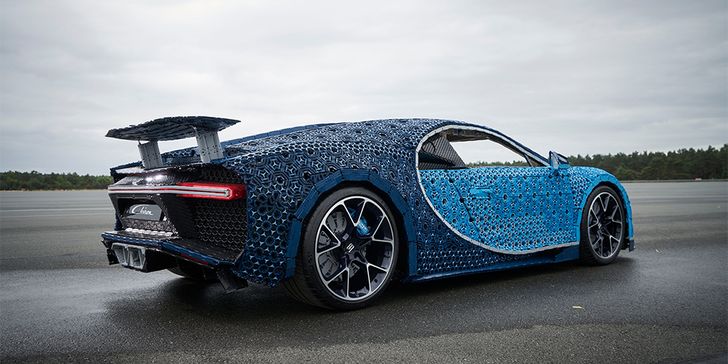 Bugatti Chiron из Lego