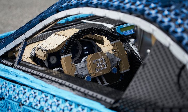 Bugatti Chiron из Lego