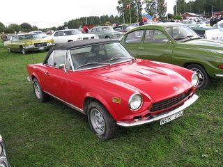 Fiat 124 Spider