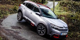 Citroen C5 Aircross на Ffordd Pen Llech