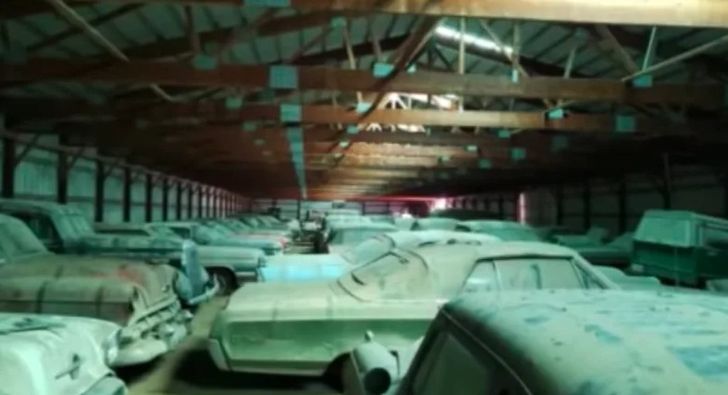 Фермер оставил коллекцию из 250 раритетных автомобилей