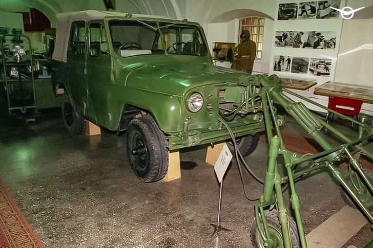 УАЗ вспомнил об уникальном УАЗ-469 с двумя рулями