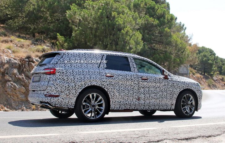 Новый внедорожник Opel