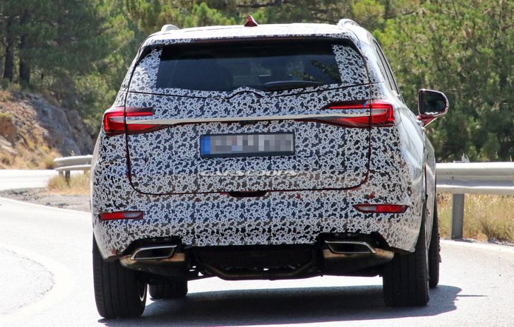 Новый внедорожник Opel