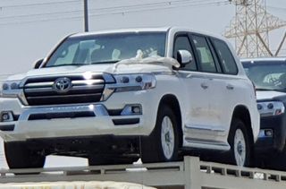 Обновленный Toyota Land Cruiser 200