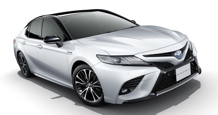 Новая Toyota Camry получила полный привод