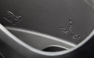 Акула в салоне Opel Adam