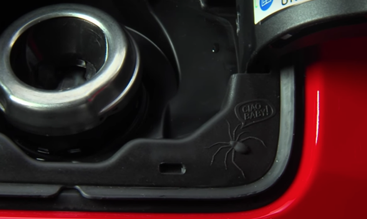 Паук под лючком бензобака Jeep Renegade