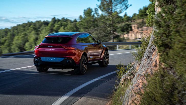 Aston Martin DBX