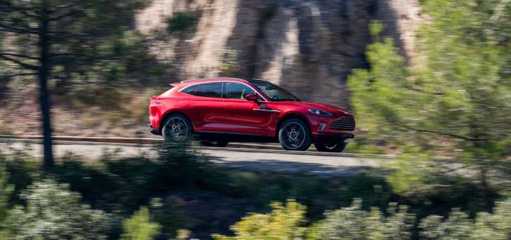 Aston Martin DBX