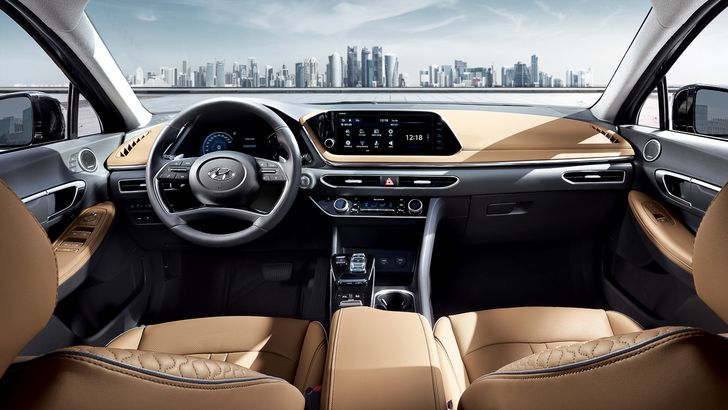 Интерьер Hyundai Sonata