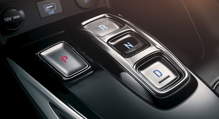 Интерьер Hyundai Sonata