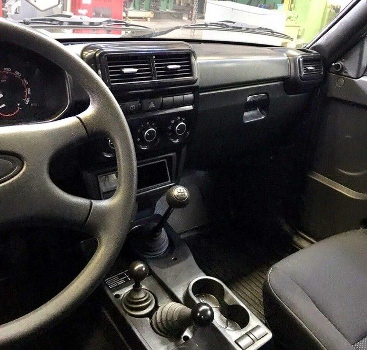 Интерьер обновленной LADA 4×4