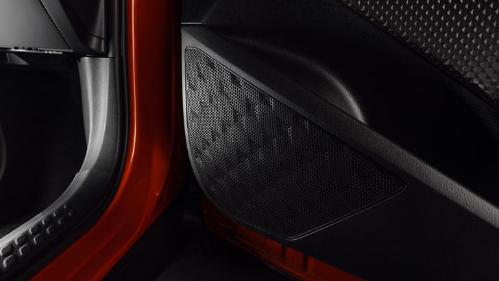 Интерьер Toyota C-HR