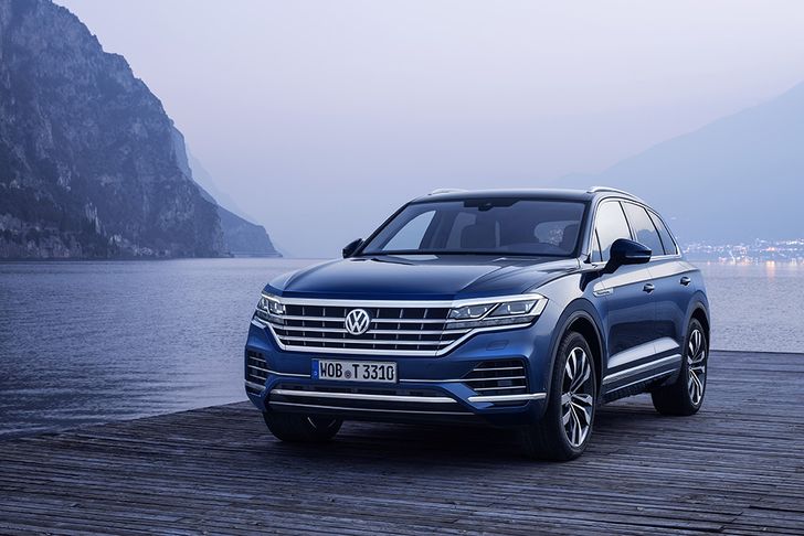 Volkswagen Touareg стал доступнее в РФ