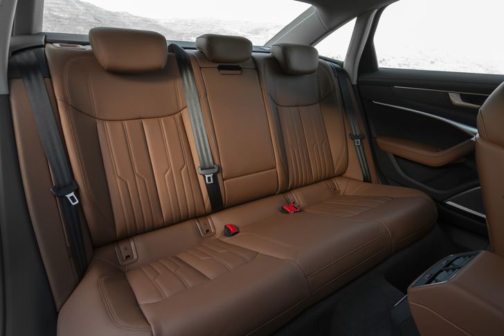 Интерьер Audi A6 40 TFSI