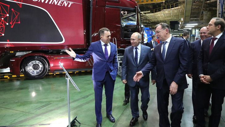 Визит Владимира Путина на завод «КамАЗ» в Набережных Челнах