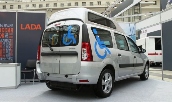 АвтоВАЗ получил ОТТС на Lada Largus для инвалидов-колясочников