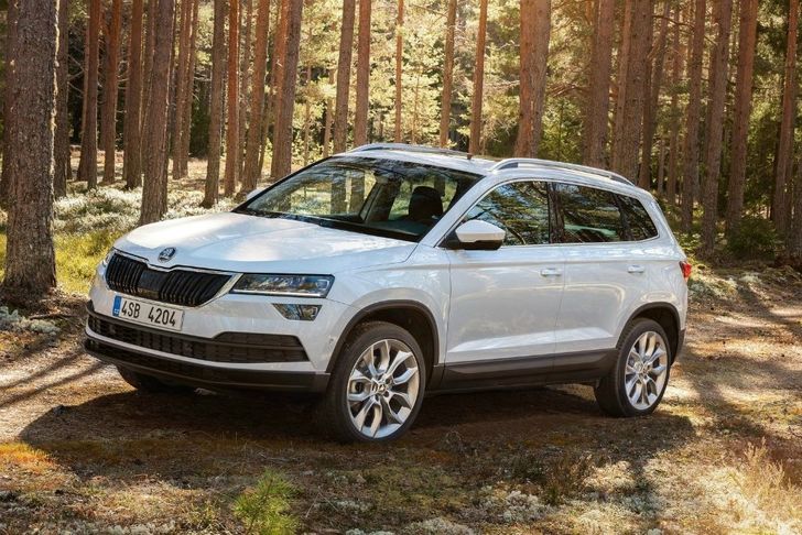 Объявили цены на кроссовер Skoda Karoq для России