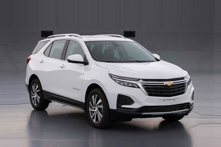 Обновленный кроссовер Chevrolet Equinox показали на фото