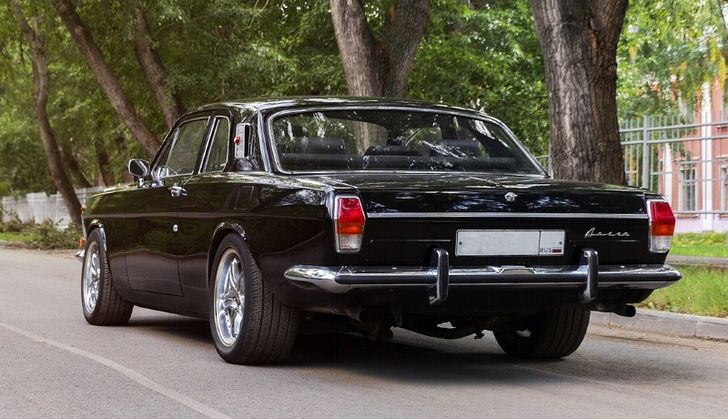 Двухдверная ГАЗ-24 "Волга"