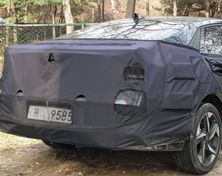 Hyundai Elantra 2021