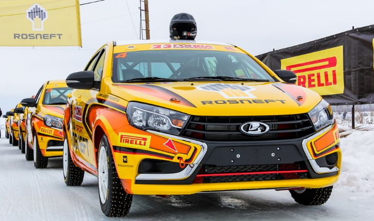 «АвтоВАЗ» назвал стоимость спортивной Lada Vesta Sport R1