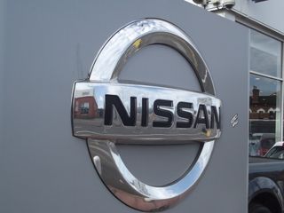 Логотип Nissan