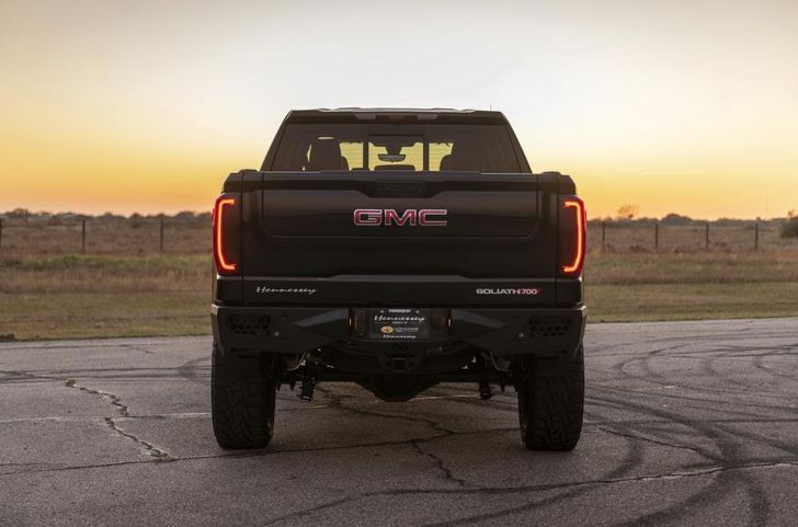 Hennessey Goliath 700