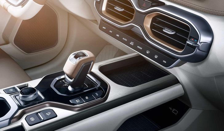 Интерьер Geely Icon