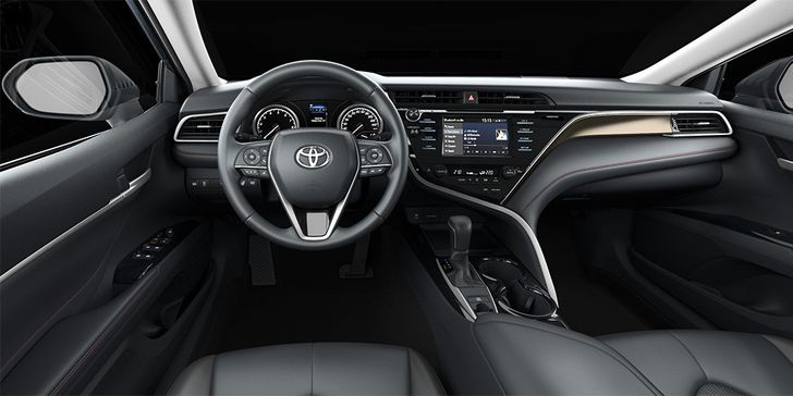 Интерьер Toyota Camry S-Edition
