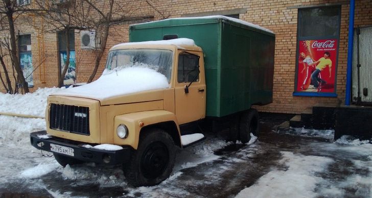 Минпромторг в РФ предлагает запретить водителям эксплуатацию старых автомобилей